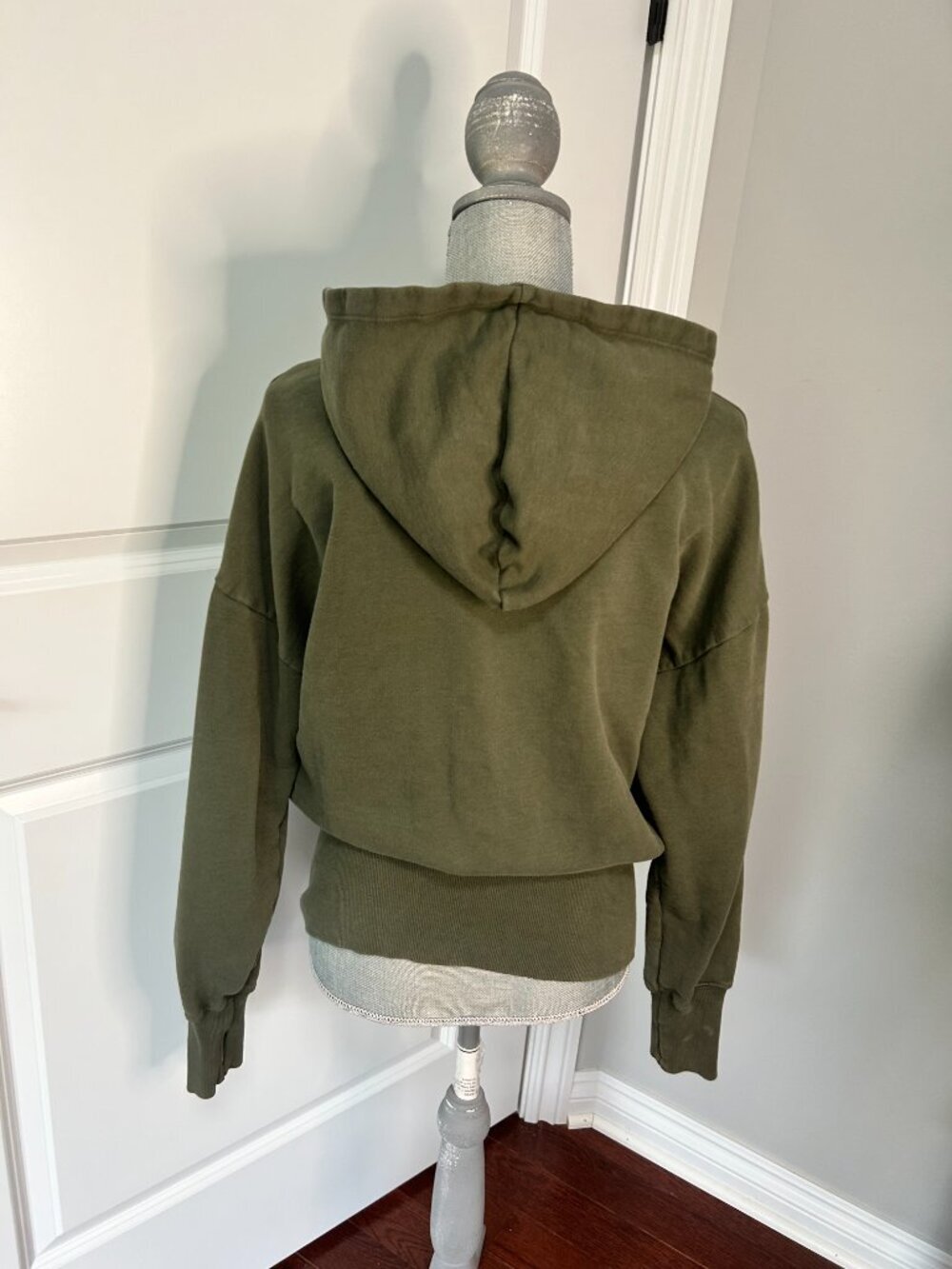 Offline by Aerie Green Zip Up Hoodie EUC Size S - Picture 2 of 3